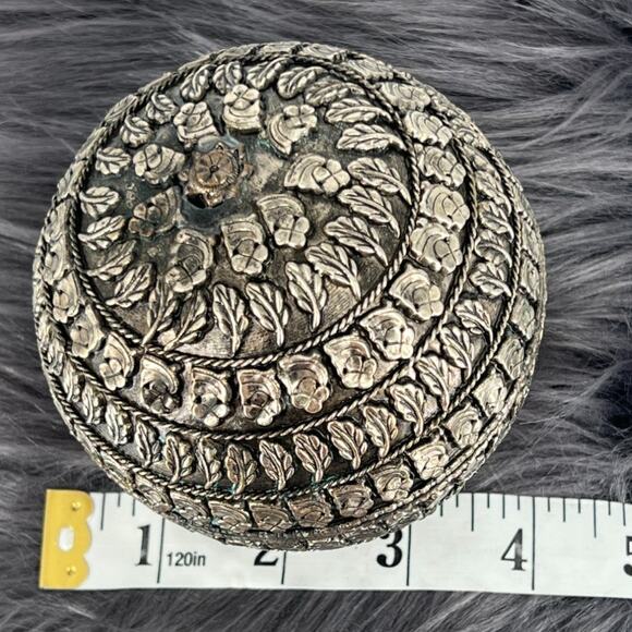 Vintage Ornate Silver Floral Sphere – Decorative Accent Piece - Bowl Filler - Picture 8 of 8